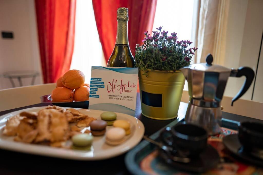 In Suite Lake 3 Pilzone 外观 照片