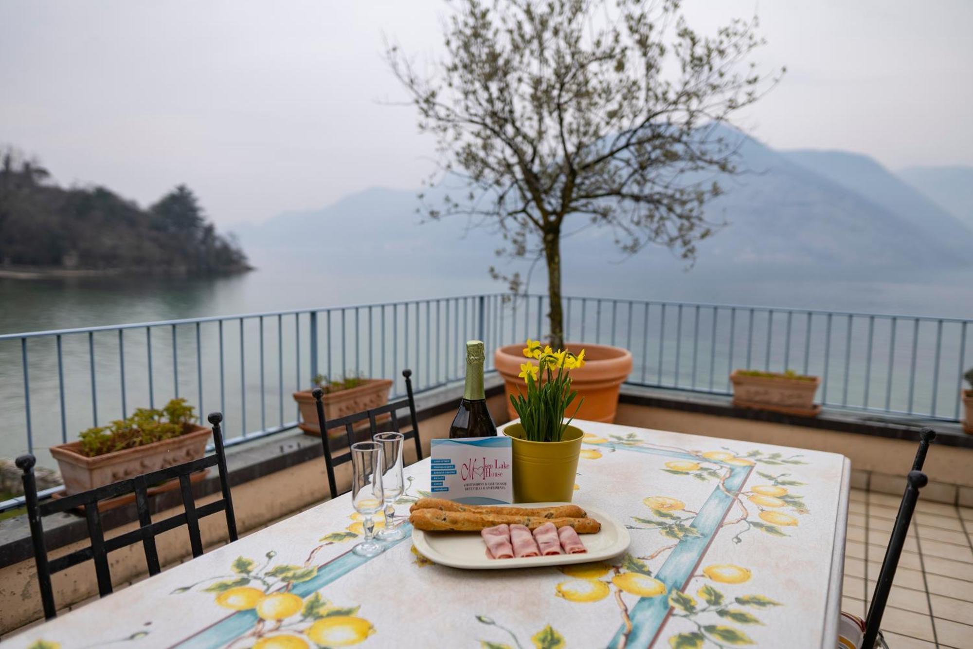 In Suite Lake 3 Pilzone 外观 照片